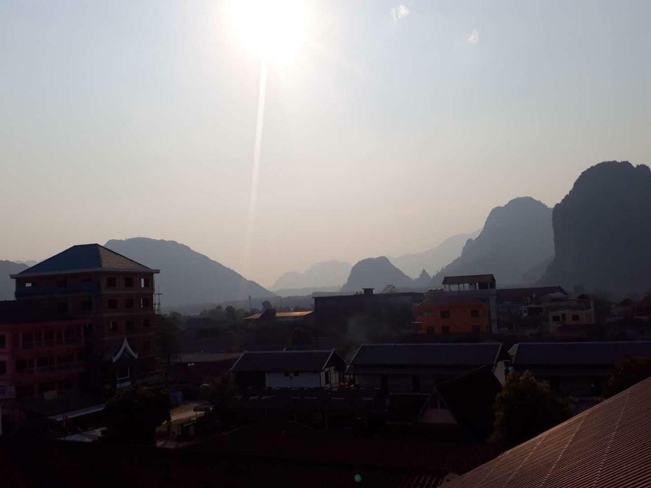 Pangu Hotel - 盘古酒店 Vang Vieng Exterior foto